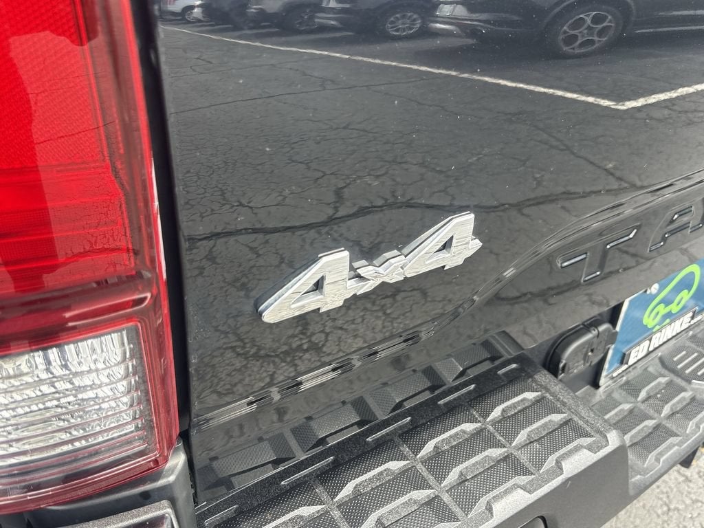 2022 Toyota Tacoma SR V6