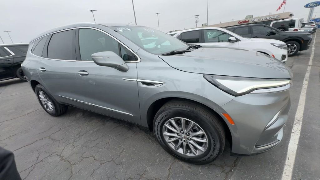 2023 Buick Enclave Essence