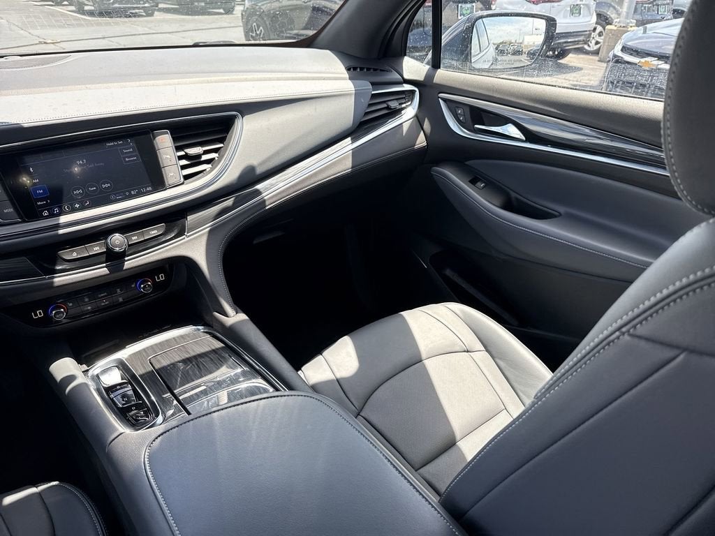 2024 Buick Enclave Essence