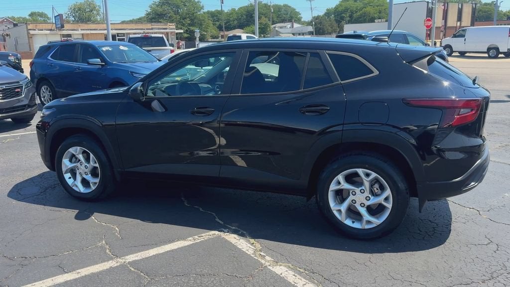 2025 Chevrolet Trax LS