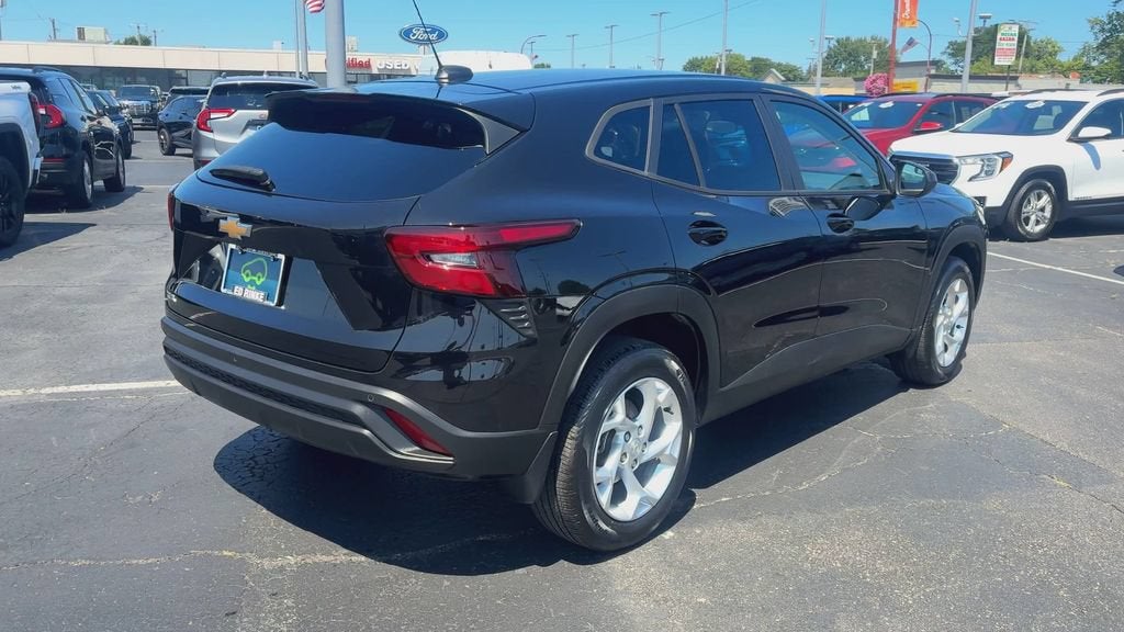 2025 Chevrolet Trax LS