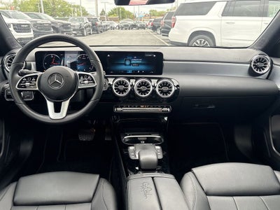2022 Mercedes-Benz A 220 A 220