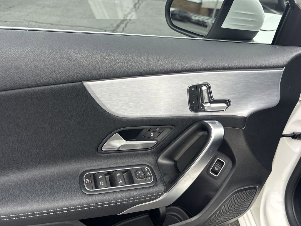 2022 Mercedes-Benz A 220 A 220