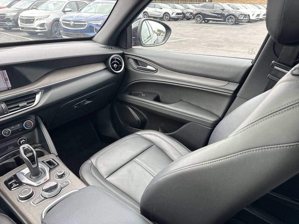 2023 Alfa Romeo Stelvio Ti AWD