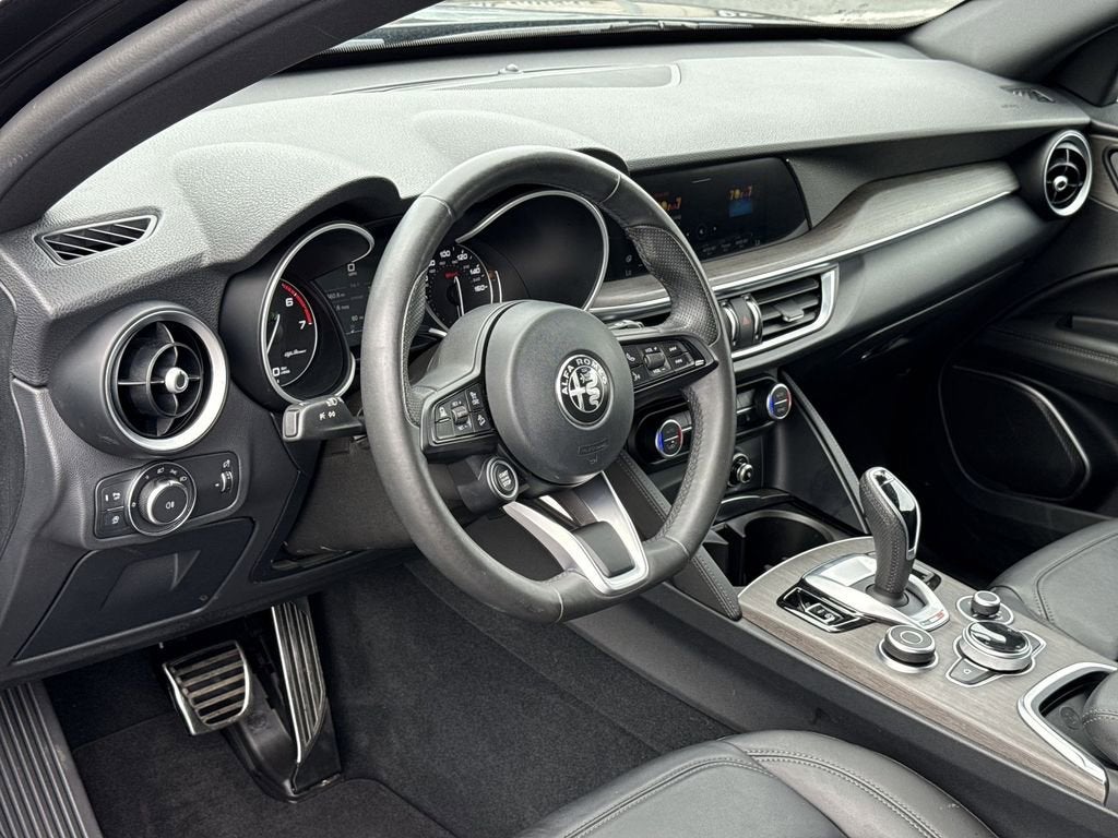 2023 Alfa Romeo Stelvio Ti AWD